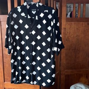 Men’s Lightweight Contrast Diamond Print Short Sleeve Shirt